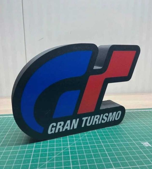 Candeeiro LED Gran Turismo – Para Verdadeiros Fãs de Corridas