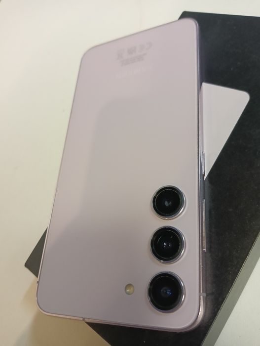 Samsung Galaxy S23,idealny stan,bez rys komplet