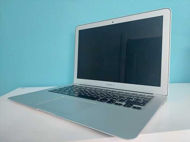 MacBook Air 2015 в ідеальному стані