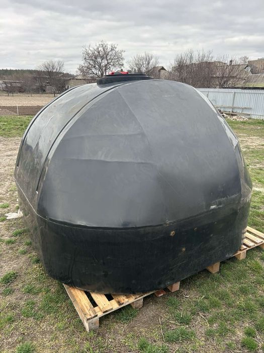 Продам Ємність пластикову