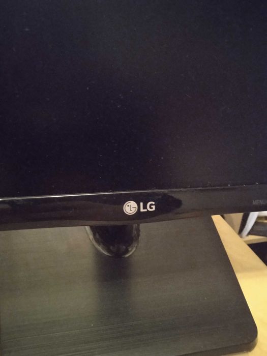 Monitor LG 16 polegadas64551255573634121