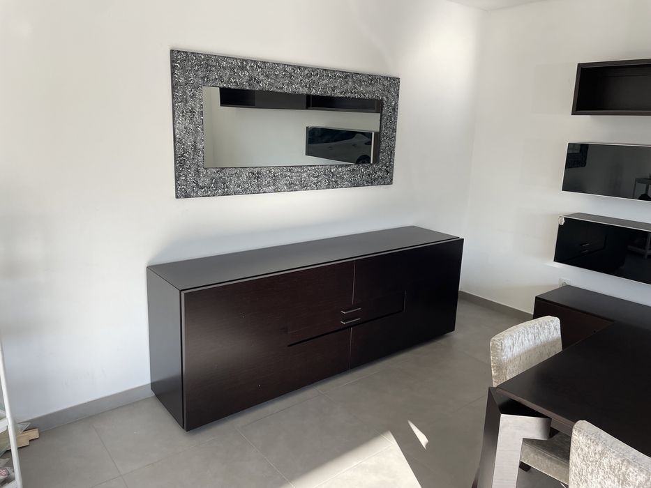 Aparador 2.20 em wengue com portas deslizando e gaveta talheres