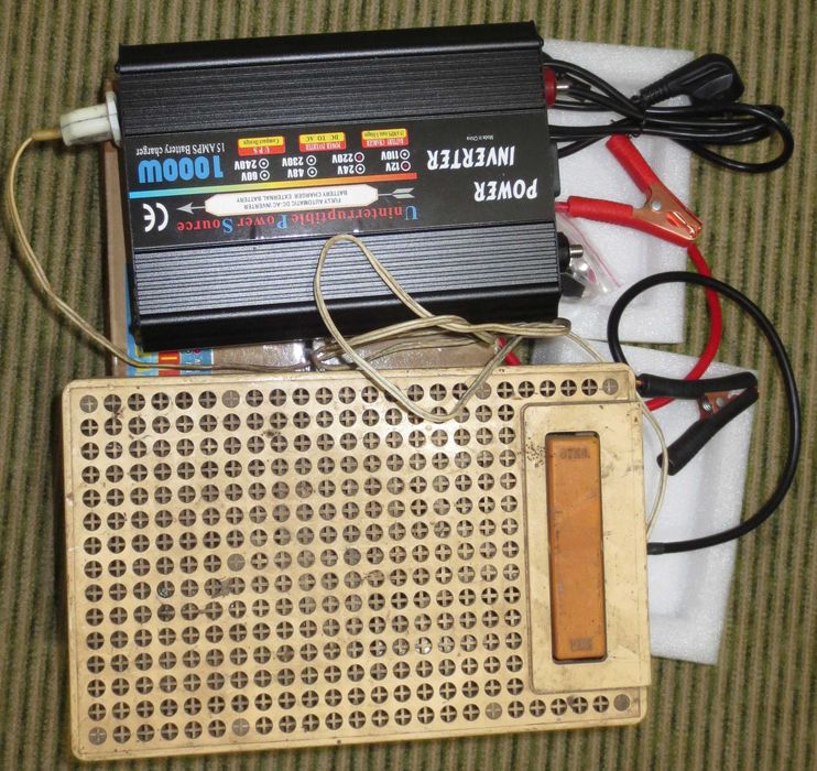 Инвертор. 12В --220В. Бесперебойник с зарядным устройством.