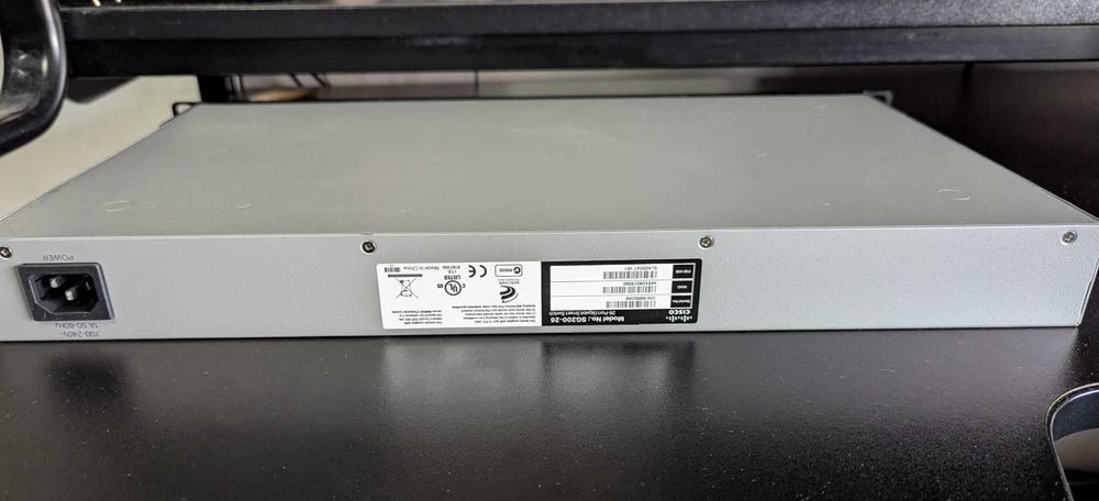 Cisco SG200-26 – 26 Portas Gigabit Smart Switch (Usado)