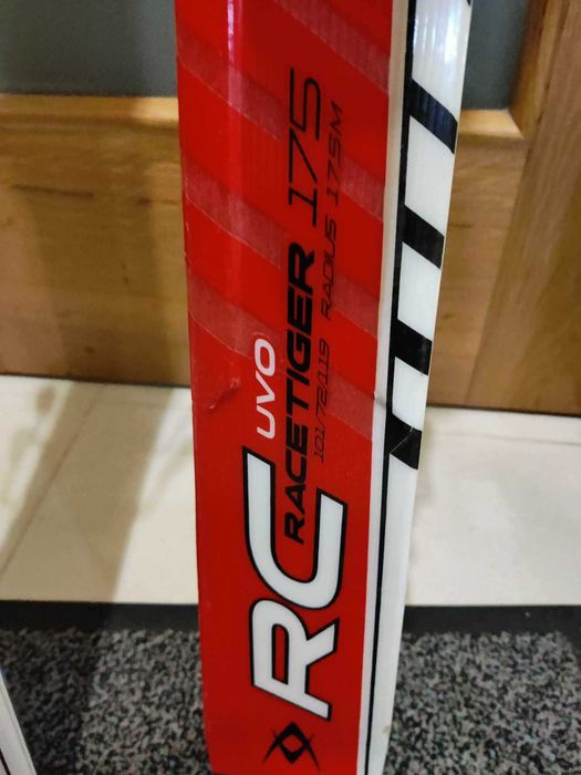 Narty Volkl Racetiger RC 175