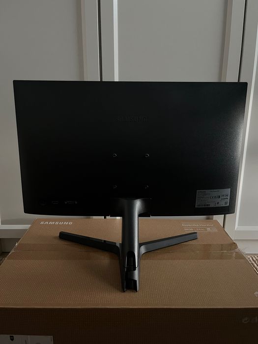 Monitor Samsung SR35 24” FHD, 75Hz