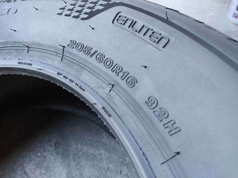 R16 205/60 шини літні 25р Bridgestone Turanza T005