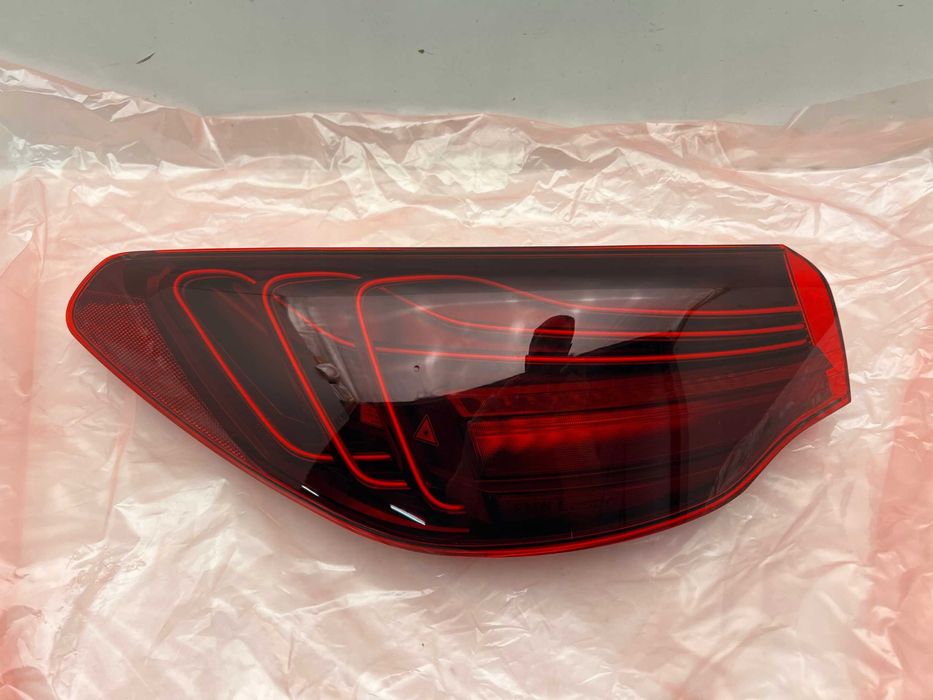 BMW 4 I4 G22 G23 G26 M4 G82 83 M3 G80 81 фари задні фонарі рест дорест