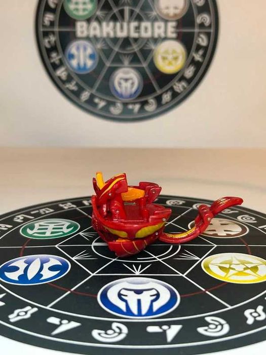 Bakugan Strikeflier Pyrus