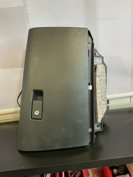 PORTA LUVAS VOLVO S60  II (D2) ANO 2013