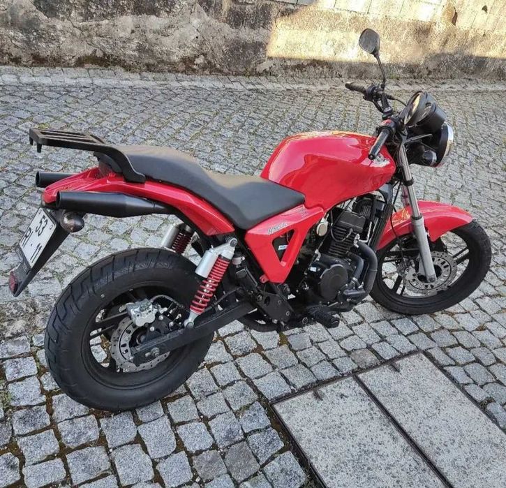 Mota 125cc AJS negociável
