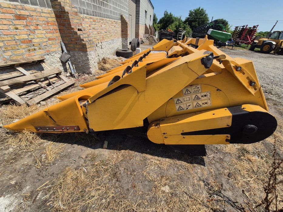 Продам жатку кукурудзяну ЖК-82