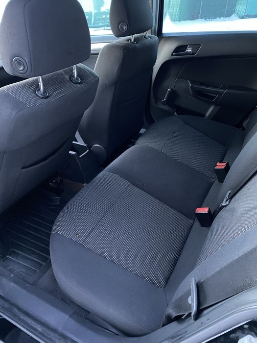 Opel Astra 1.6 turbo 180 к.с