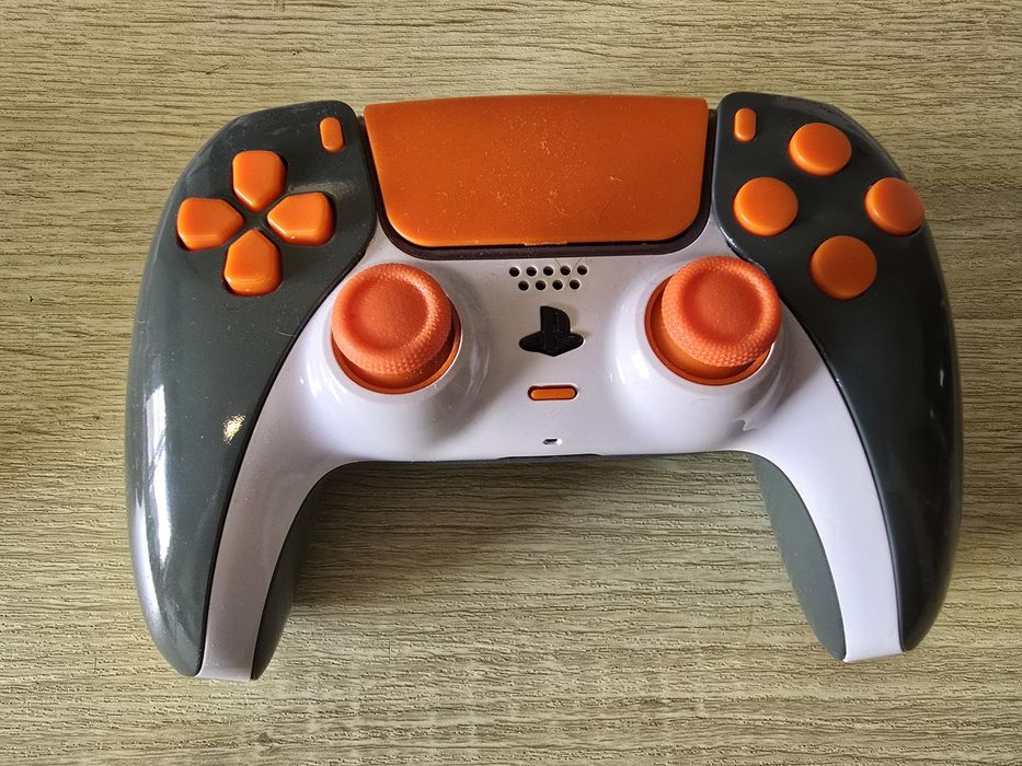 Playstation 5 PRO + 3 comandos