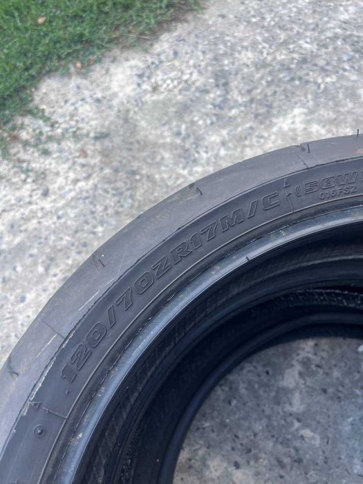 Мотошина Bridgestone Battlax BT016 F 120/70 R17 гума мото
