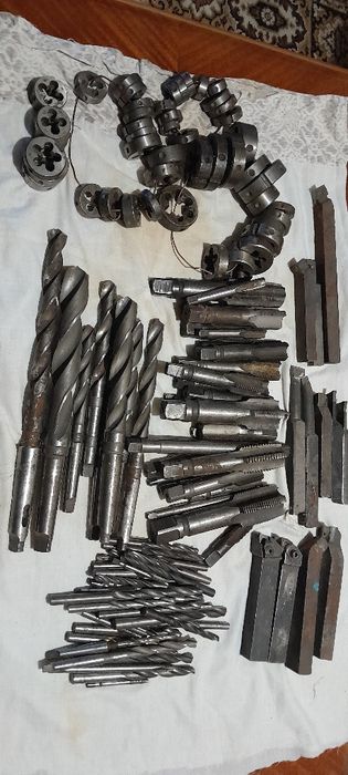 Токарный инструмент