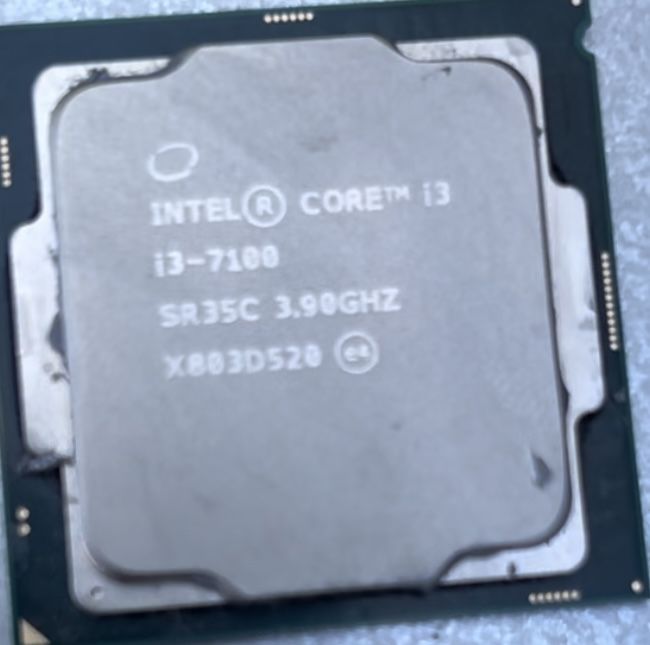 Процесор і3 7100