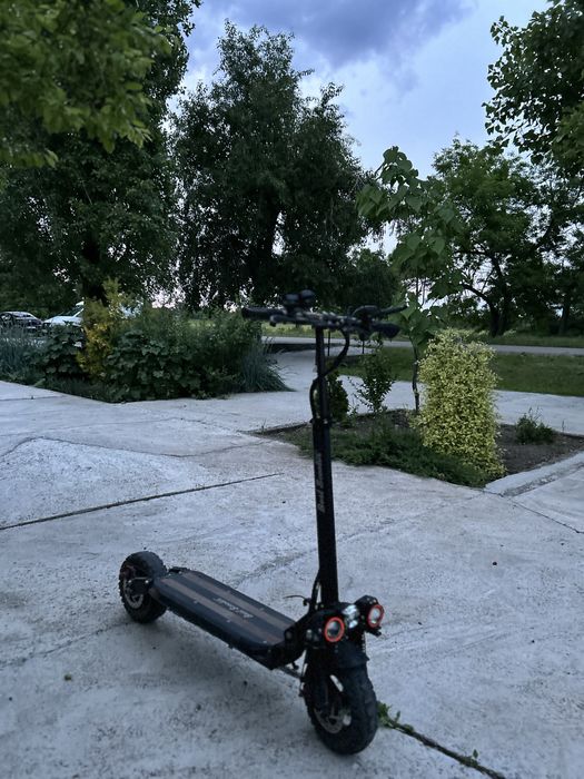 Продам самокат бест скутер 1200 w