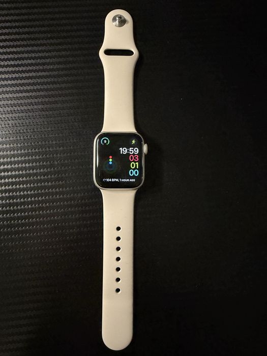 Apple Watch SE (2nd gen, GPS) Aluminuin 40MM