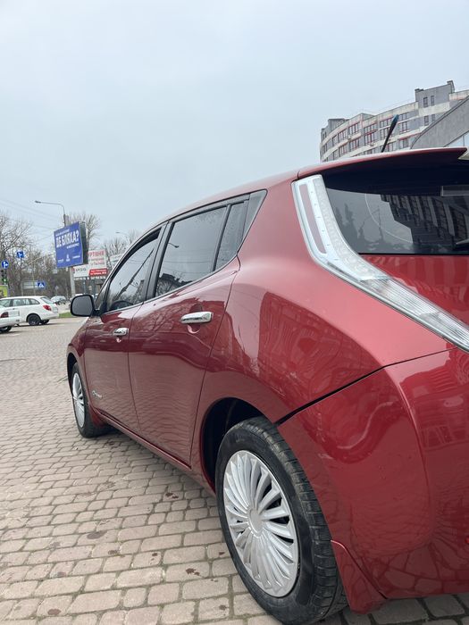 Продам Nisan leaf !