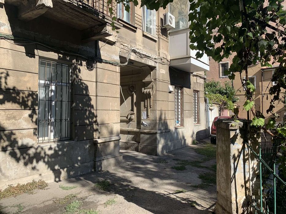 Продам комнату в коммуне от хозяина.