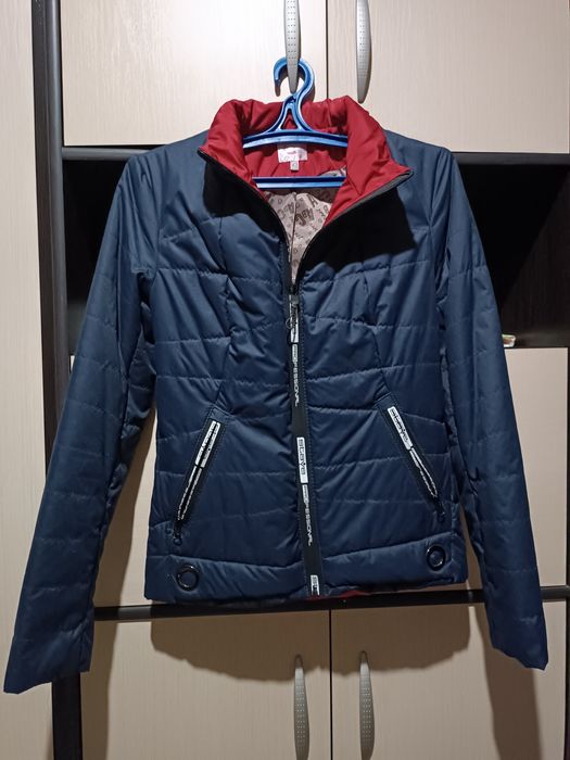 Куртки женские, р 48