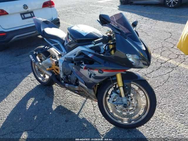 2020 TRIUMPH MOTORCYCLE daytona  765