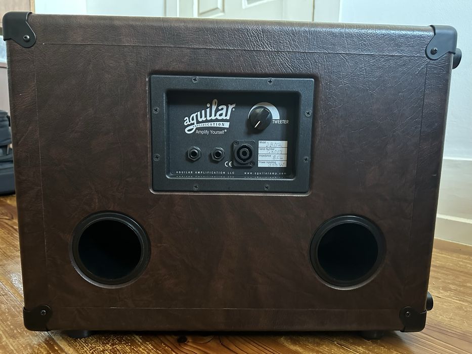 Colunas de baixo Aguilar DB112