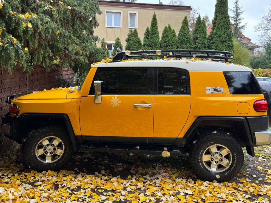 Тойота FJ Cruiser