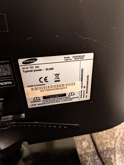 Telewizor UHD  Samsung 22 cale stan bardzo dobry Częstochowa
