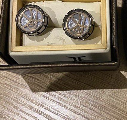 Продам  запонки класса люкс