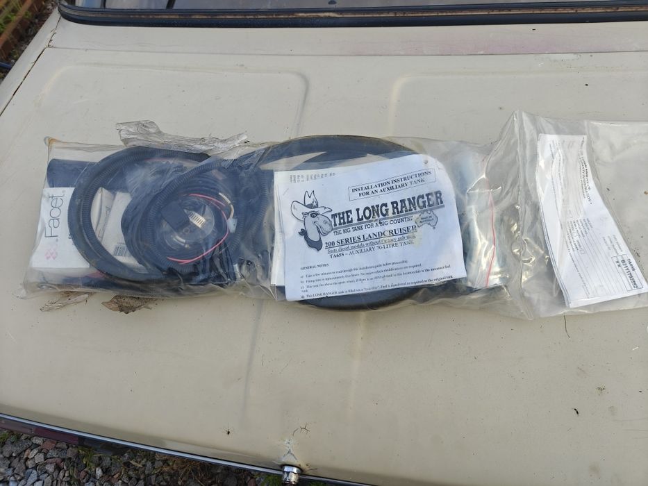 Додатковий бак на дизельний Land Cruiser 200