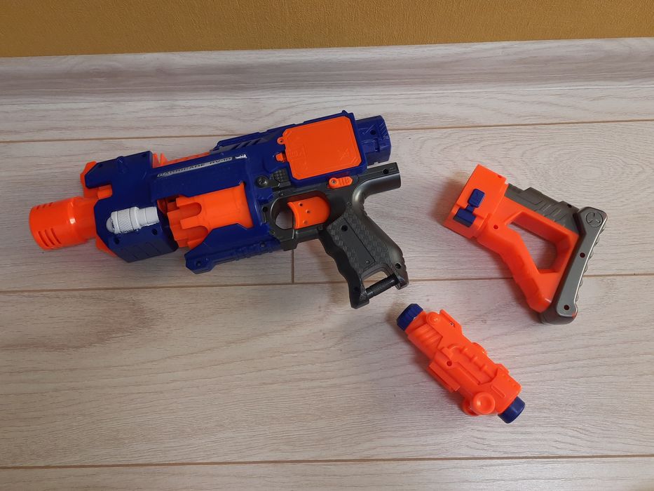 Продаю бластери NERF
