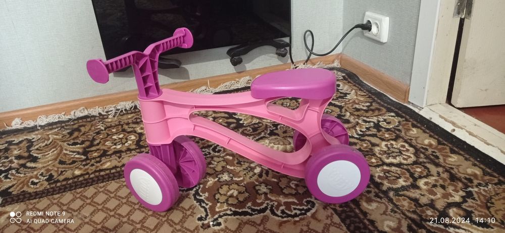 Дитячій беговел до 3 років