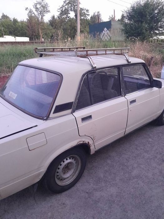 Продам ваз 2105 1989      1200см³