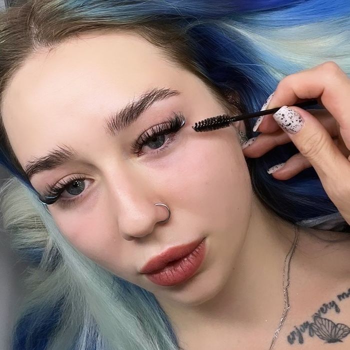 Нарощування вій