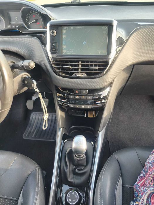 Peugeot 2008 Allure, 1.6 BlueHdi, 120 cv
