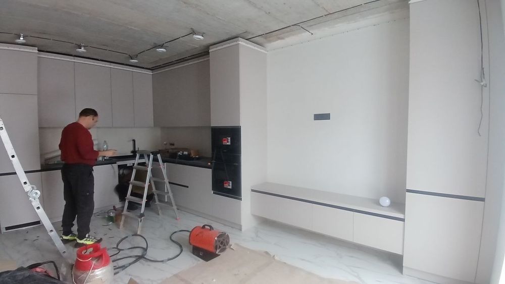 С Ремонтом и кухней новый таун 4спальни/+ студия