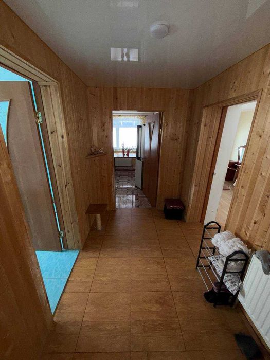 Шикарний будинок з терасою ,  яких мало, вкладено багато коштів !