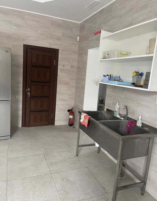 Здається комерційне приміщення на вул. Замостянська