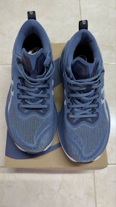 Asics superblast e new balance hierro
