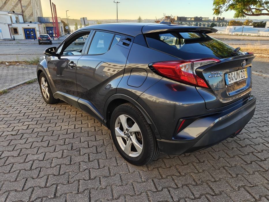 Toyota C-HR 1.8 Híbrido - nacional 121mil kms