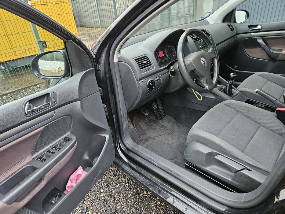 Vendo VW Golf 1.9 TDI ConfortLine