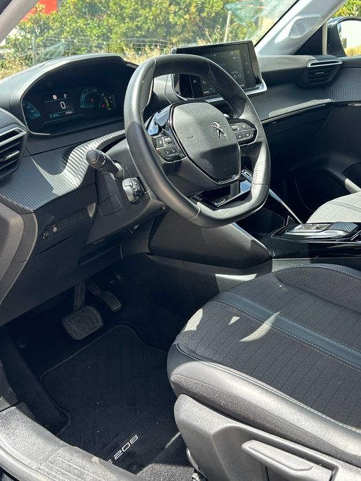 Peugeot e208 Allure 2023 / SOH: 98,5%