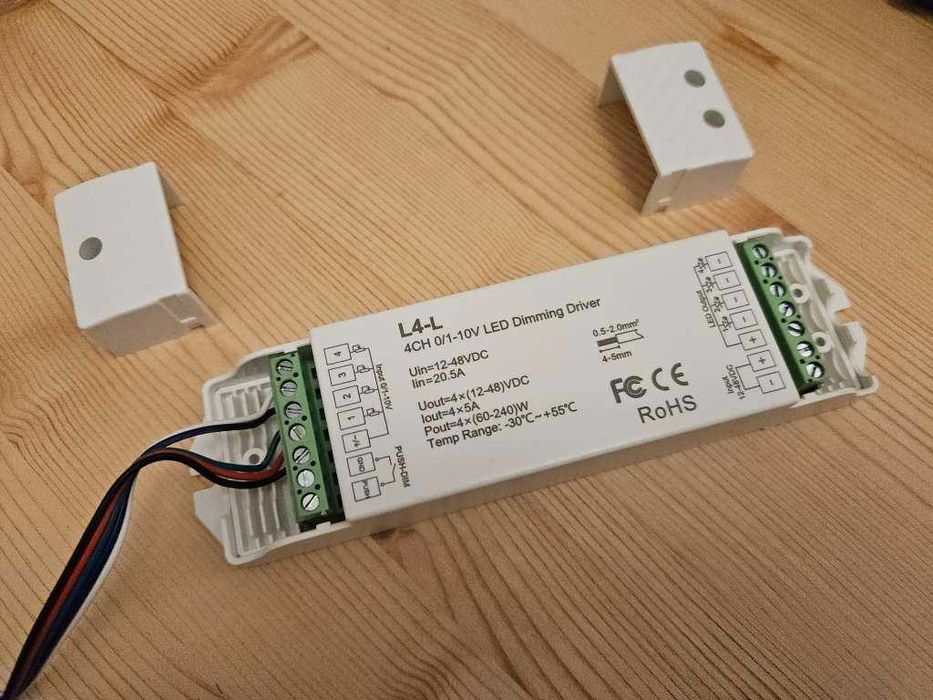 L4-L Sterownik LED 0/1-10V Ściemniacz instalacji 12-48V DC 20.5A