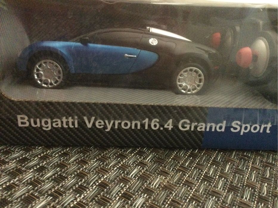 Машина Bugatti на радиоуправлении