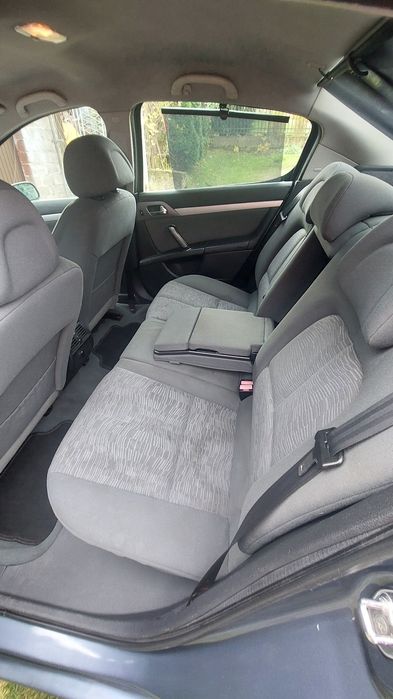 Peugeot 407 sedan