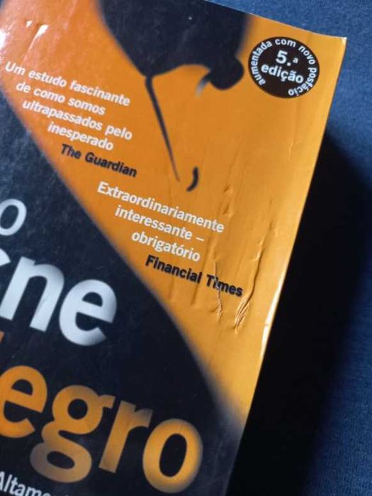 O Cisne Negro; O Impacto do Altamente Improvável - Nassim Nicholas Taleb