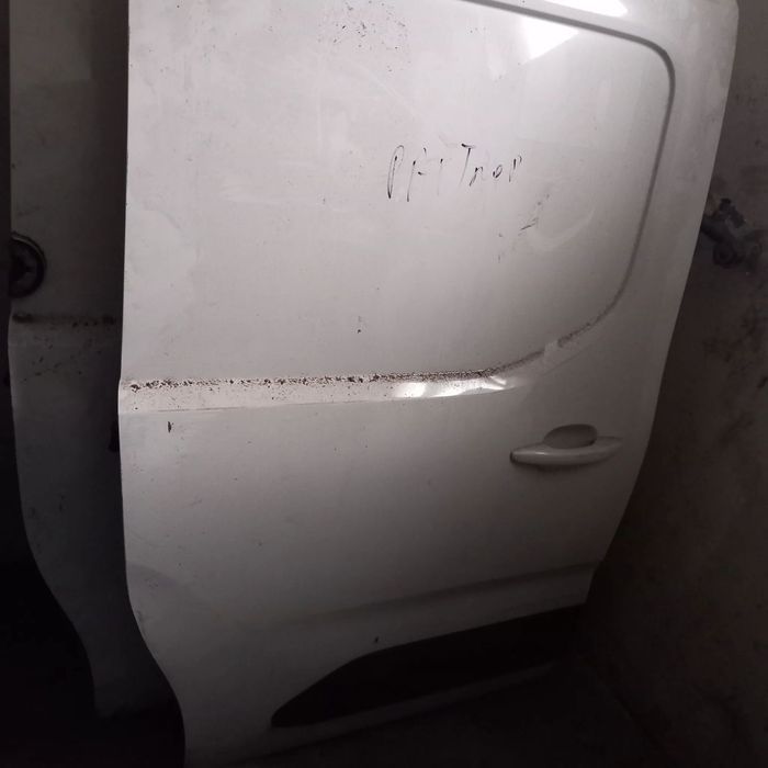 Porta lateral peugeot partner citroen berlingo ano 2021