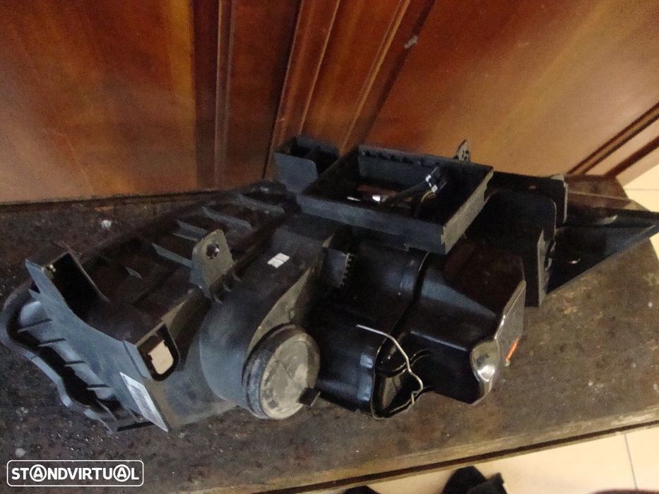 farol esquerdo Xenon Renault Megane 2003 a 2007